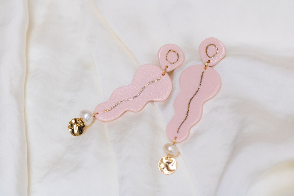 Thumbnail: Statement Pink Pearl Earring Valentina