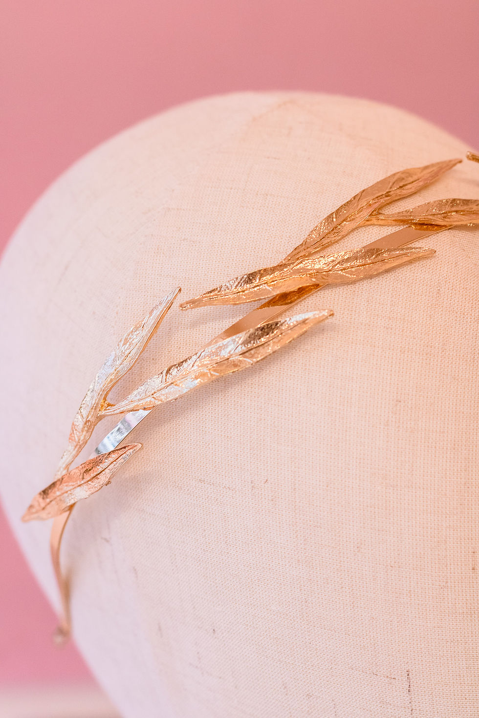 Thumbnail: Elegante Gouden Blad Haarband