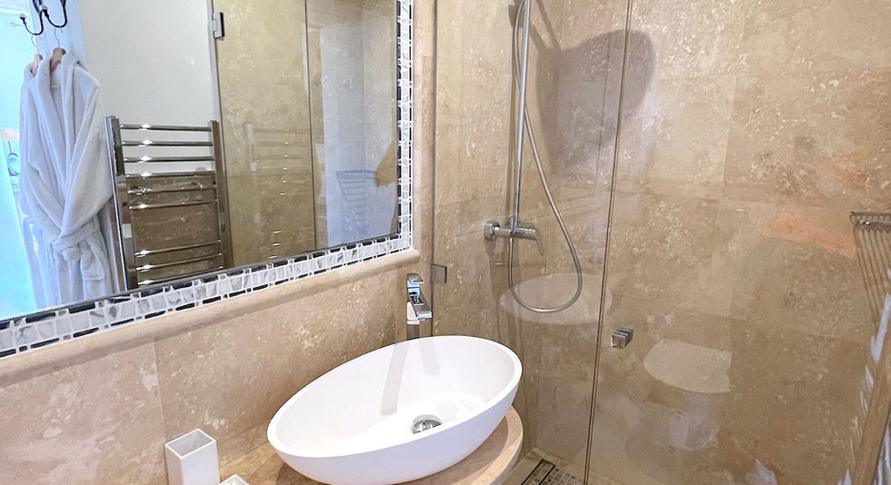 Master bathroom 2.jpeg