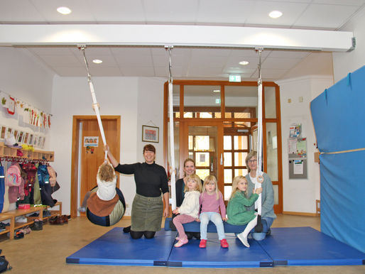 Kita Eversen freut sich über Spende