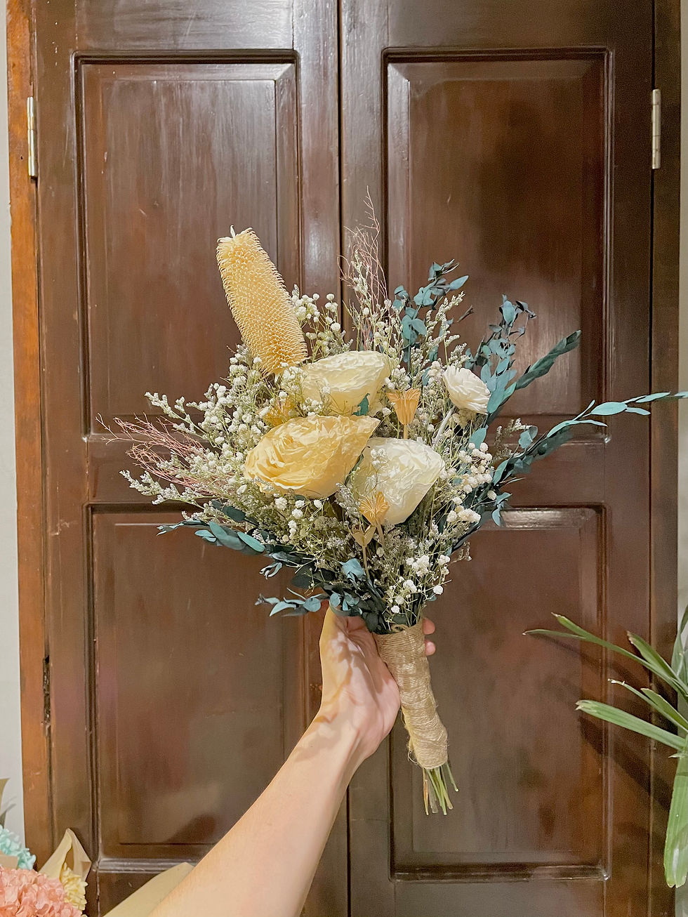 BB001 White Rustic Bridal Bouquet