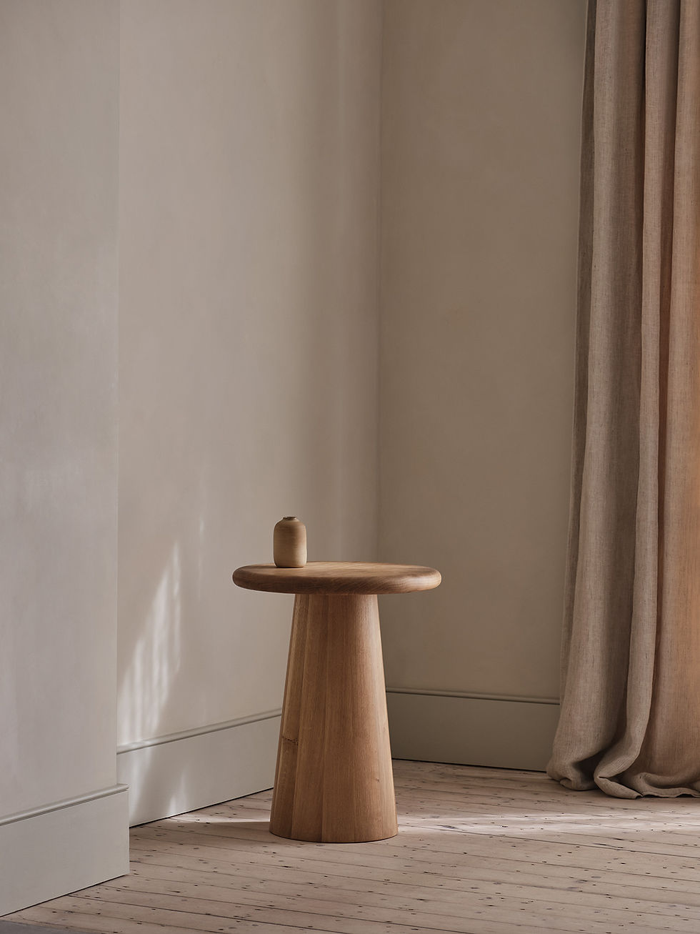 Thumbnail: Note Side Table