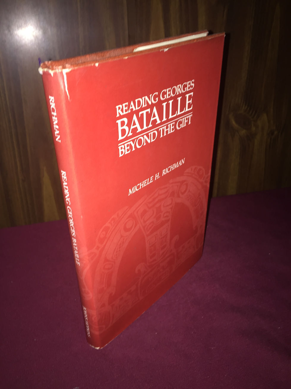 Reading Georges Bataille: Beyond the Gift