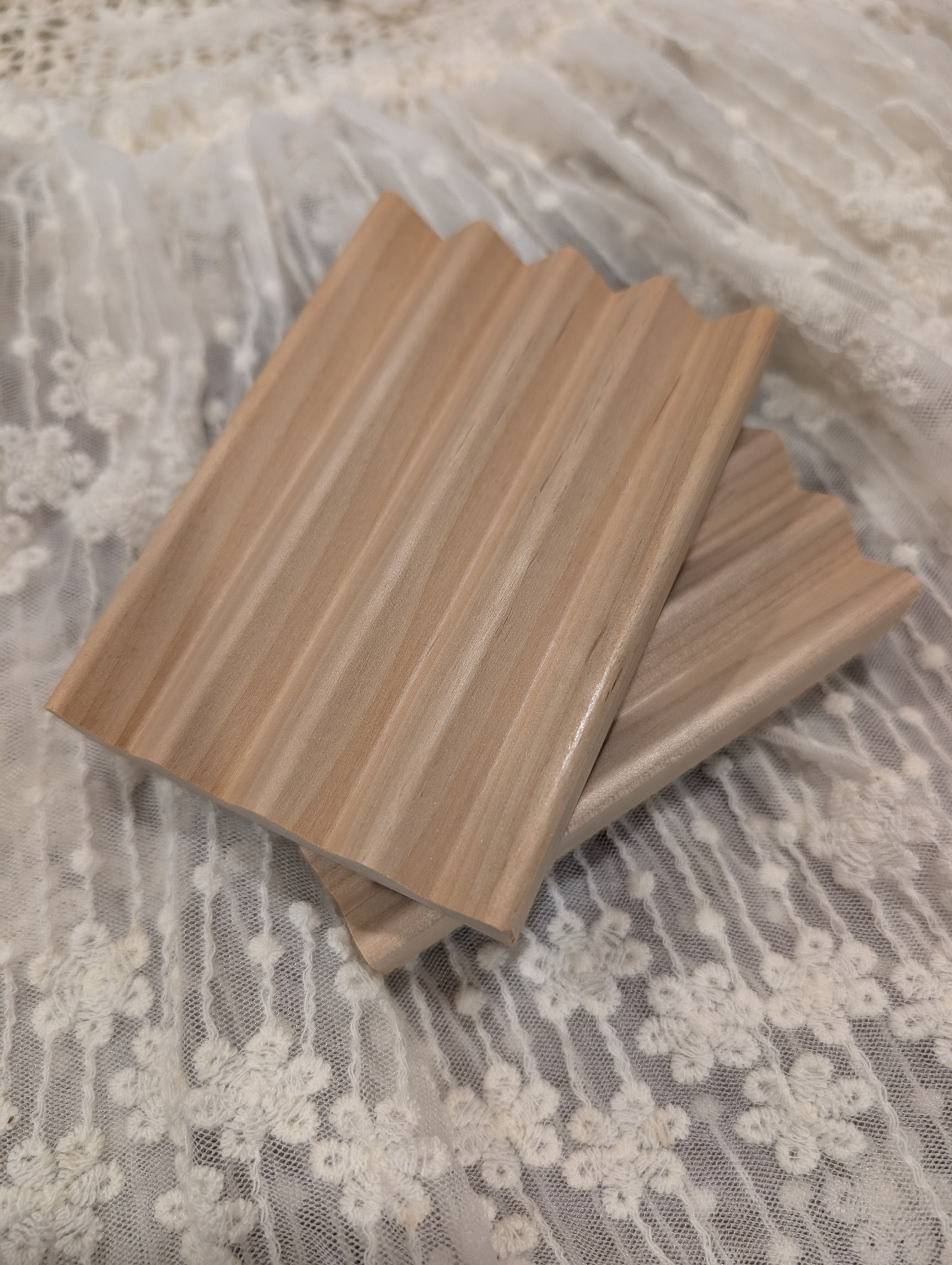 Alder wood soap dish 