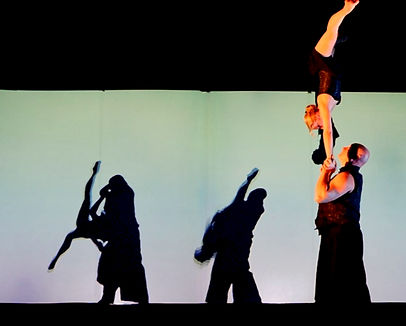 candela lomalamal cie lomalamal duo cirque spectacle portes acrobatiques videomapping interactif
sophie damblin stephane asselborn nicolas camarty