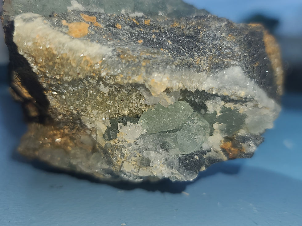 Thumbnail: Cehpelane jelly fluorite