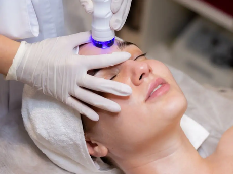 How Does Microneedling Affect The Dermis?