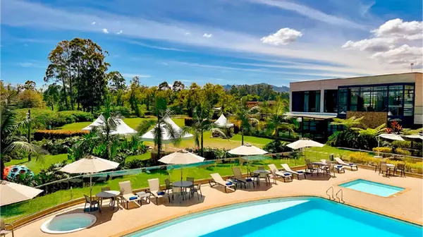 Hotel+Lagoon+Llanogrande+Medellin+-+Colombia-Las+Americas+Hotels+Group-pagina+web_+Home_imagen+que+hacer+en+el+hotel-1920w.png.webp