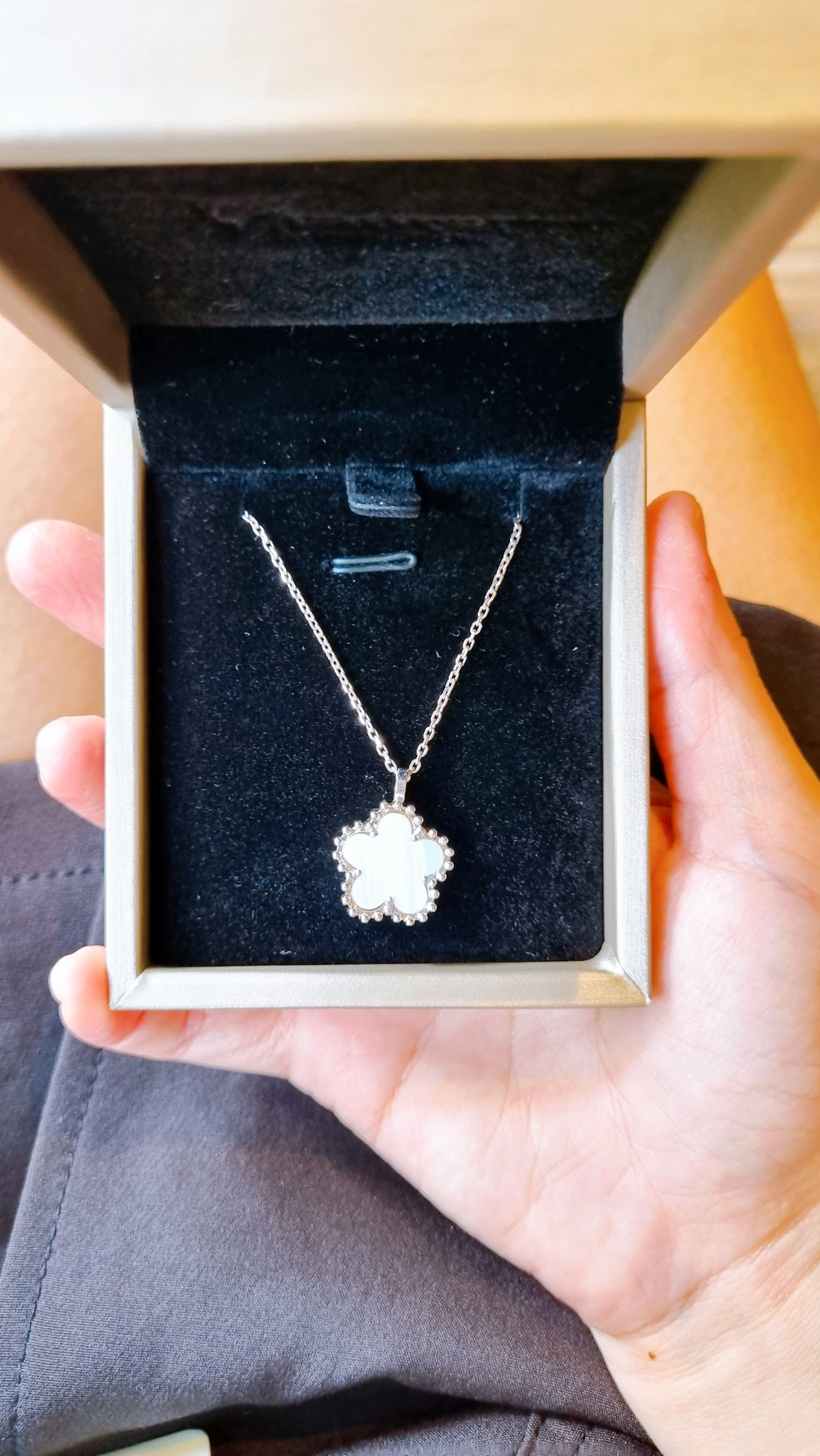 La Fleur Necklace With Mother Of Pearl