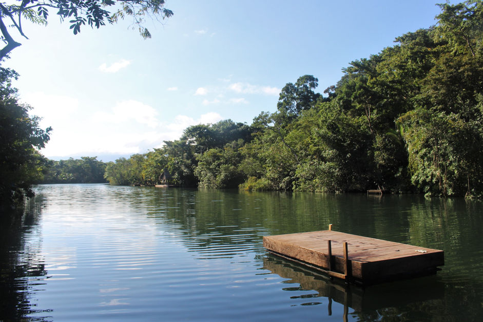 Livingston : du Río Dulce à la mer des Caraïbes (Guatemala)