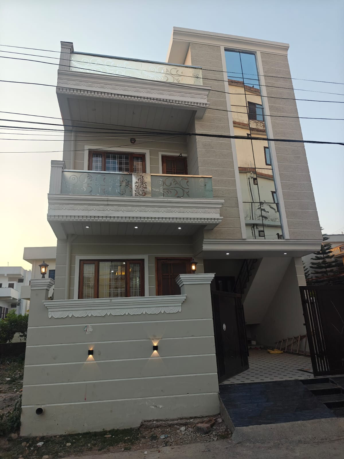 3 BHK On 140 Sq. Yards At Sahastradhara Road