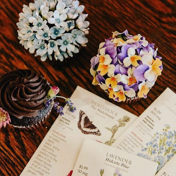 Flower cupcakes!! _hoprabbitflowers _the