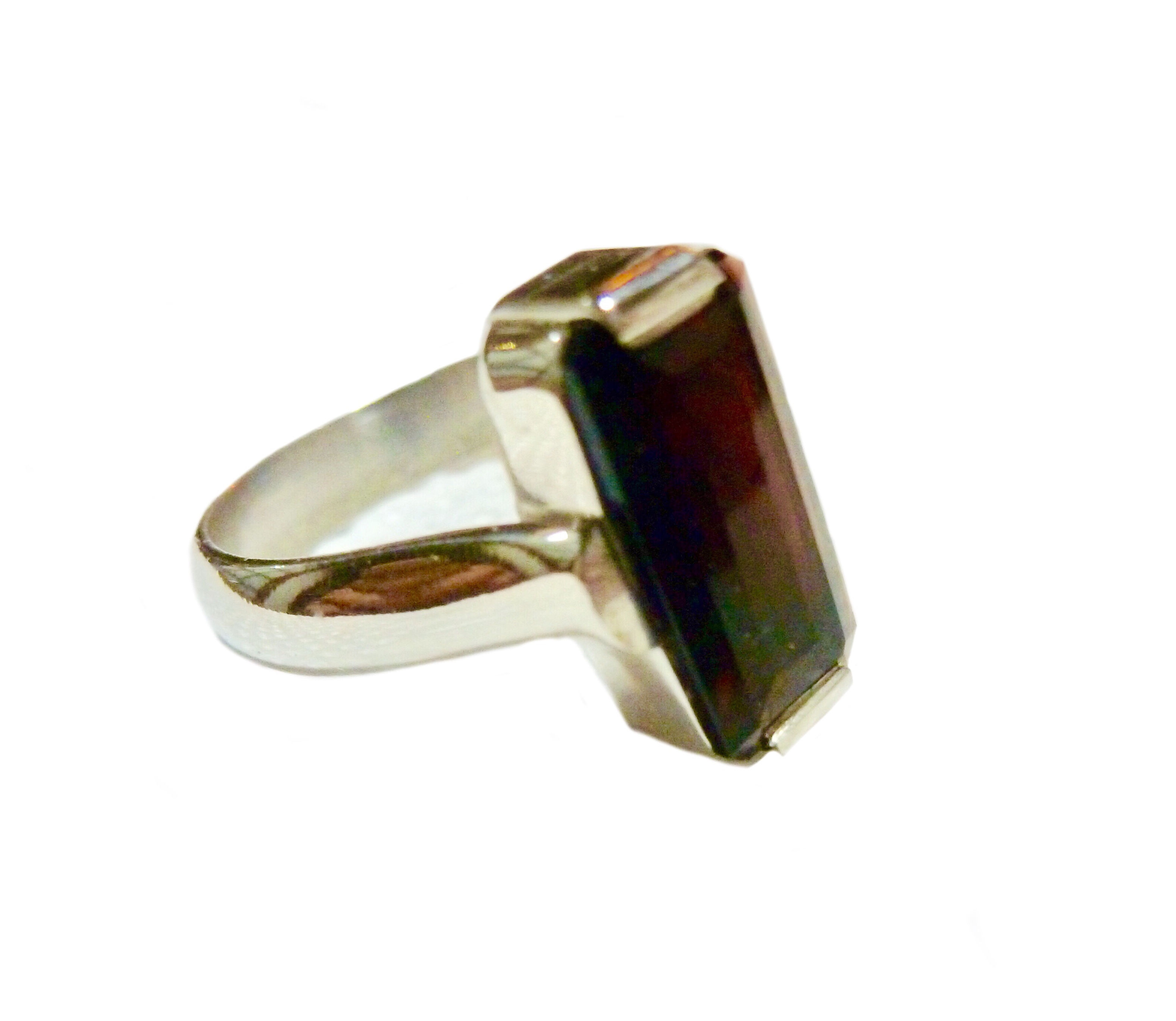 Granate rectangular oscuro