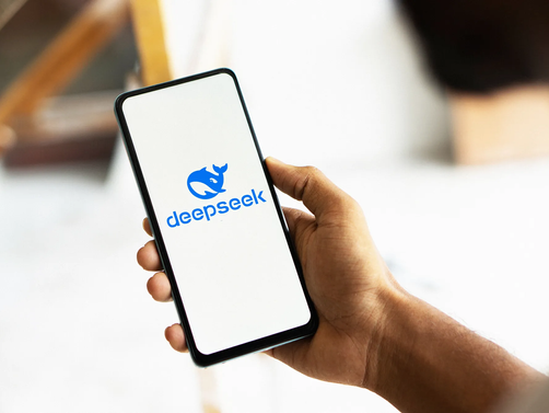 DeepSeek AI vs OpenAI: A Comprehensive Comparison