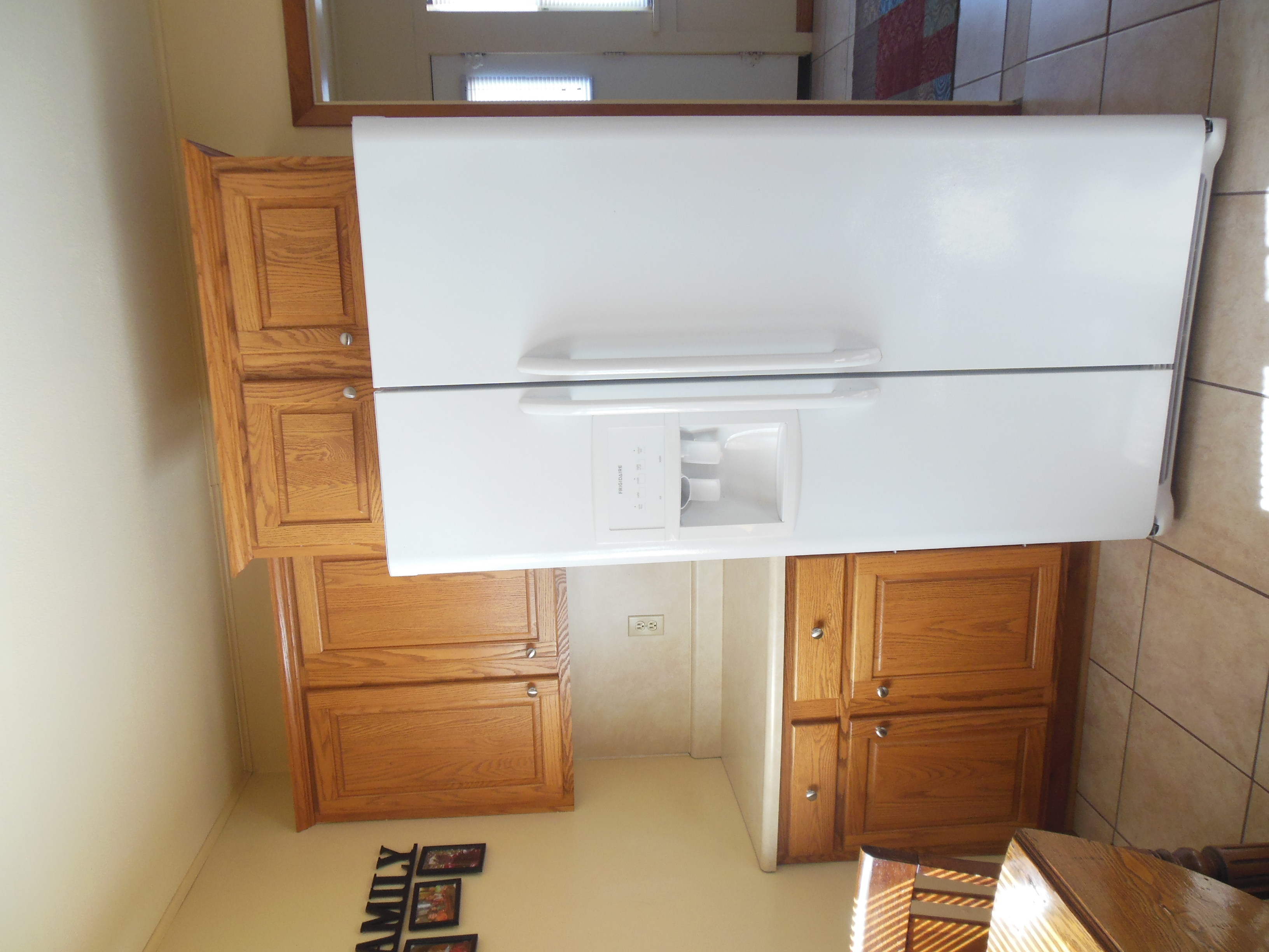 801 Lincolnway, Woodbine