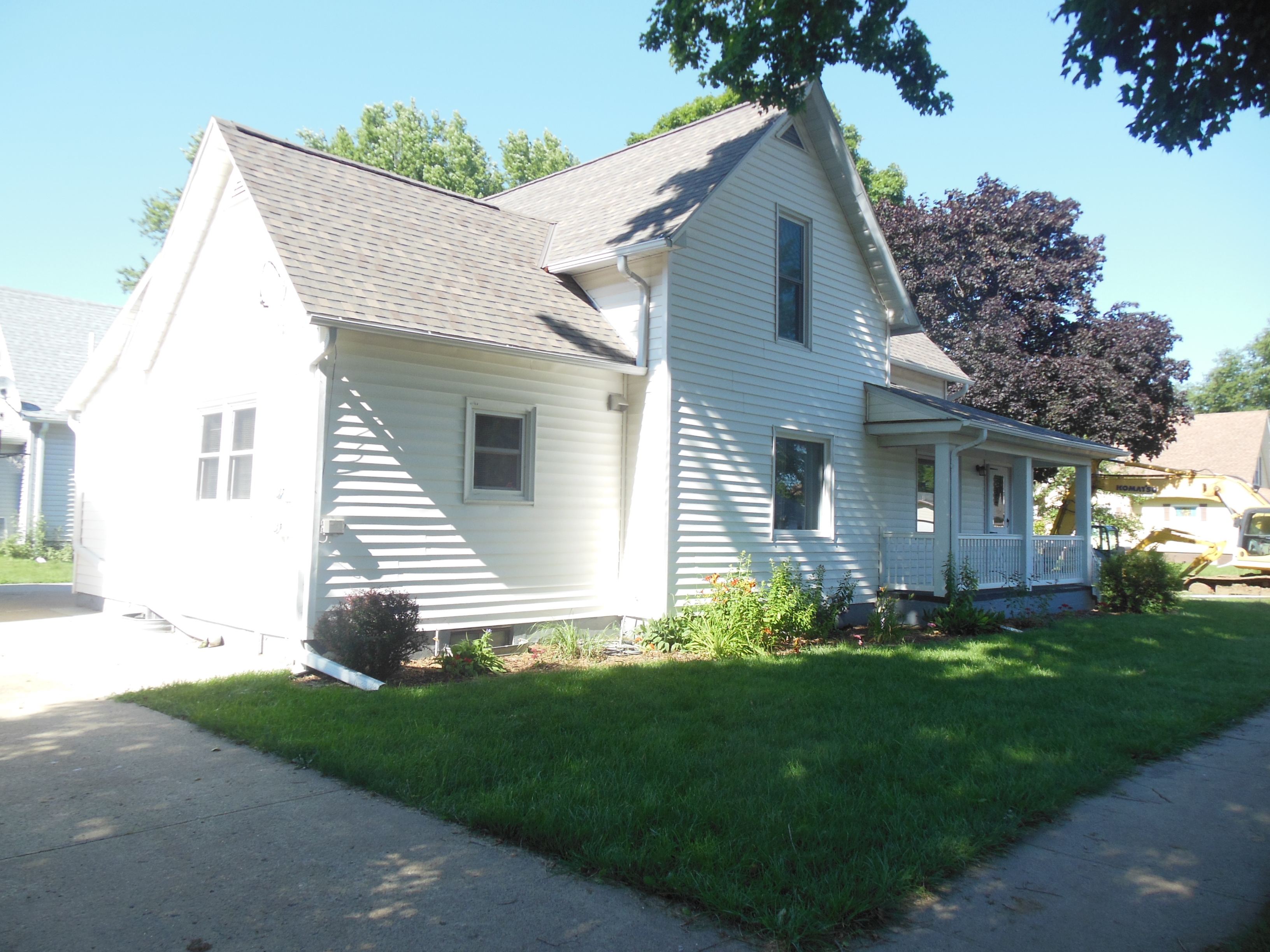 801 Lincolnway, Woodbine