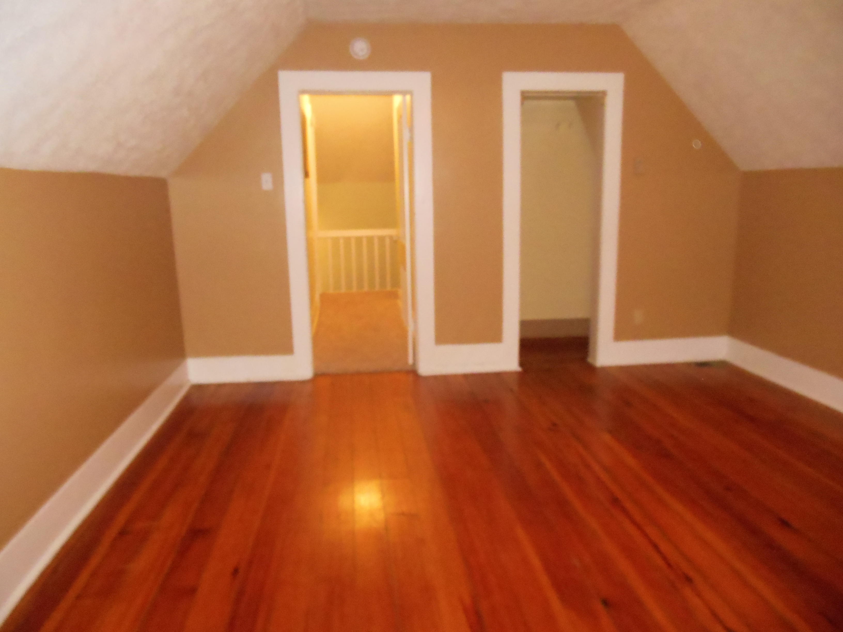 801 Lincolnway, Woodbine