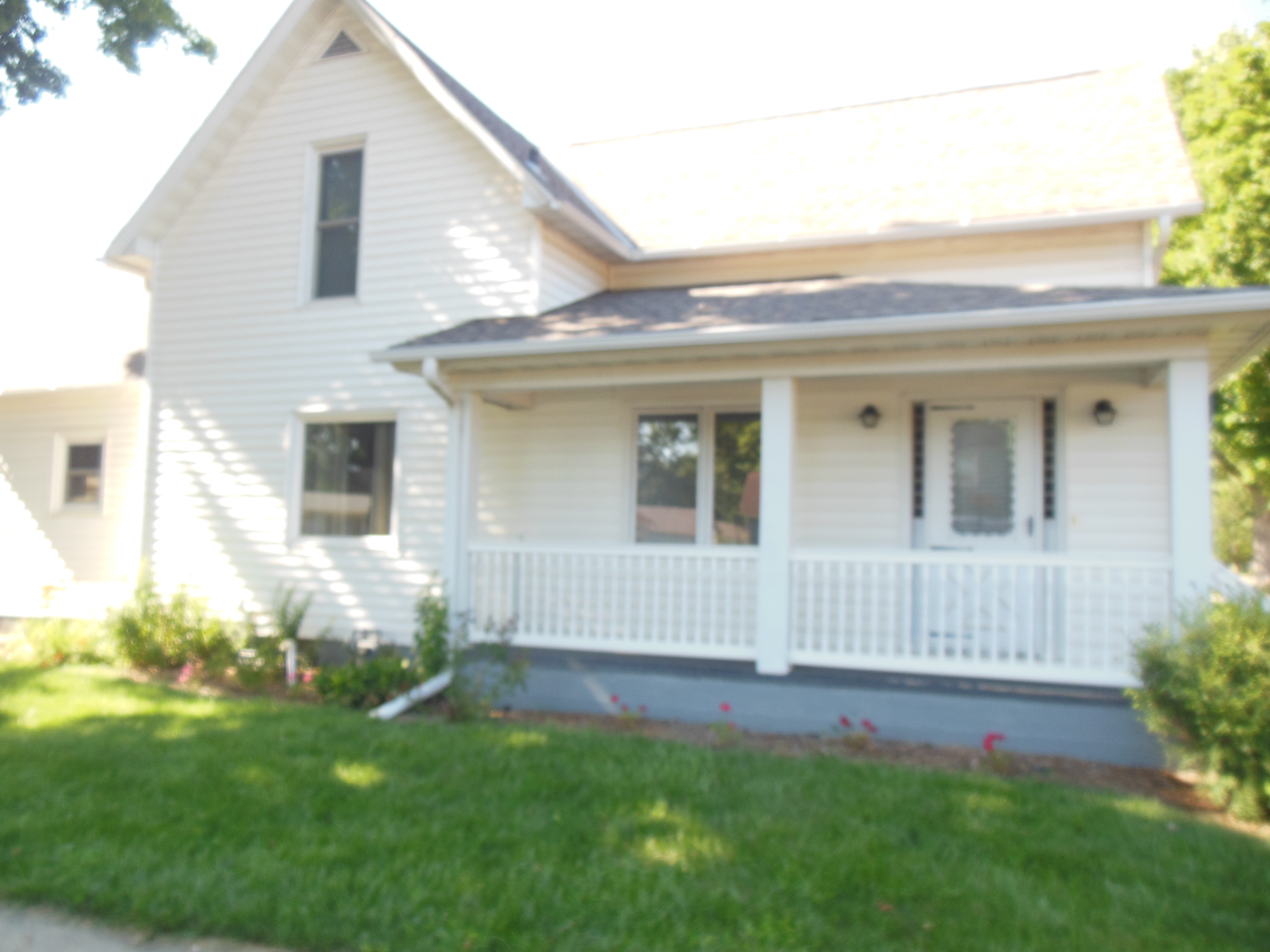 801 Lincolnway, Woodbine