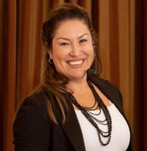 Profissional sênior com 20 anos de experiência em treinamento e desenvolvimento corporativo