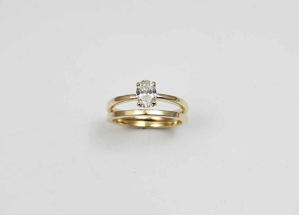 Oval diamond ring and wedding band