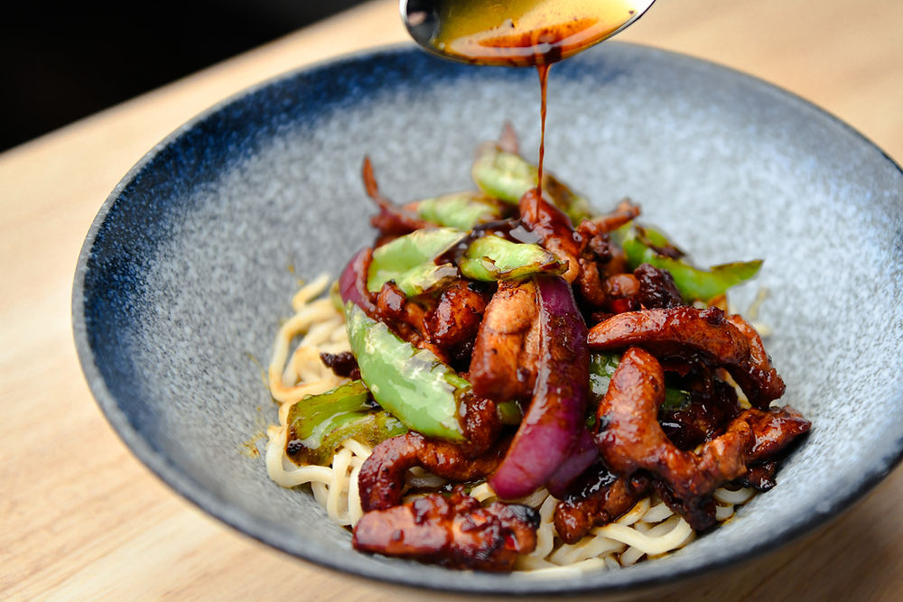 Stir-fried pepper chicken noodle