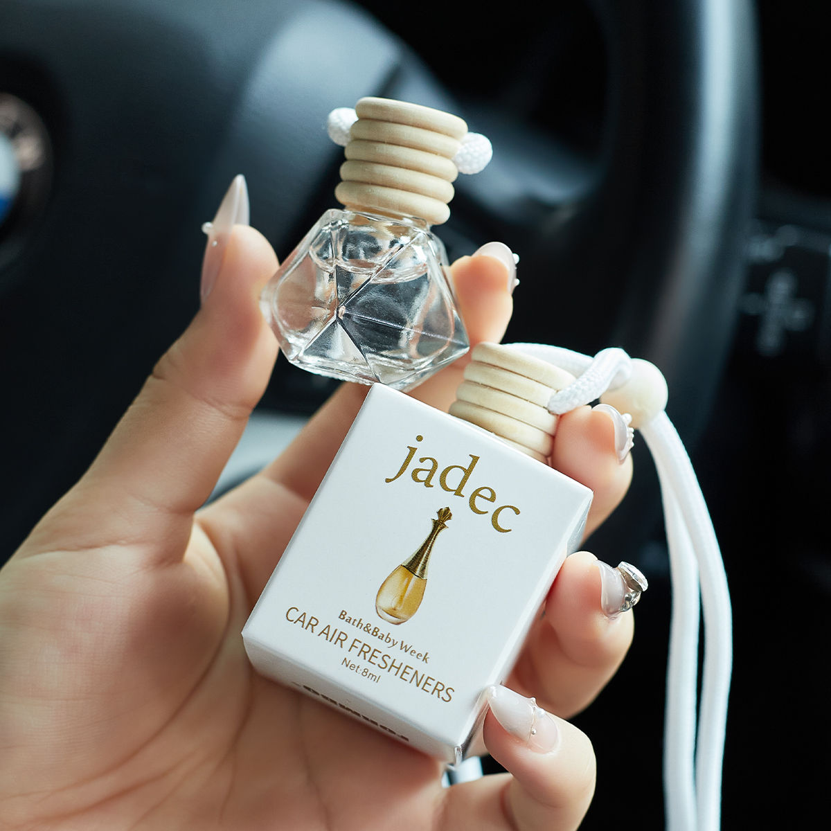 Perfume Car perfume, a car fragrance used for car interior accessories, a long-t