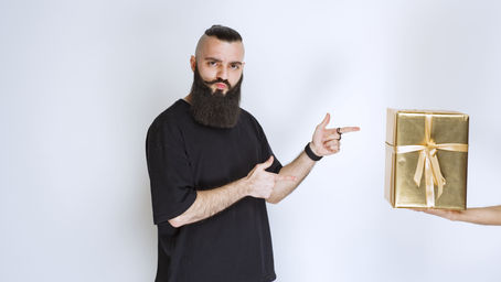 Idées Cadeaux de Saint-Valentin : Offrez le Meilleur pour l'Entretien de la Barbe