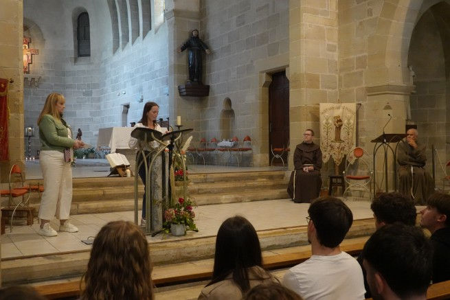 1ère  année en BTS  rencontrent les frères Franciscain - 11-09-2025 - Photo 16