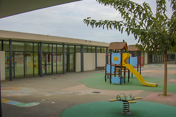 Ecole maternelle Regain - Saint Cyr - Cours de récréation