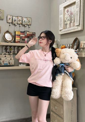 Áo phông rộng Trend Cute của brand WEINS