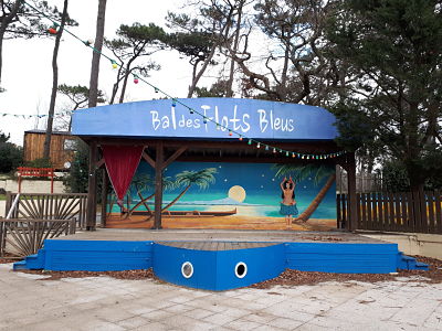 Le camping des flots bleus - La piste de danse
