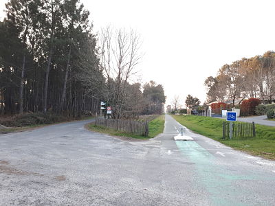 Balade à vélo ou à pied sur la piste cyclable à la Zone Libellule de Mios