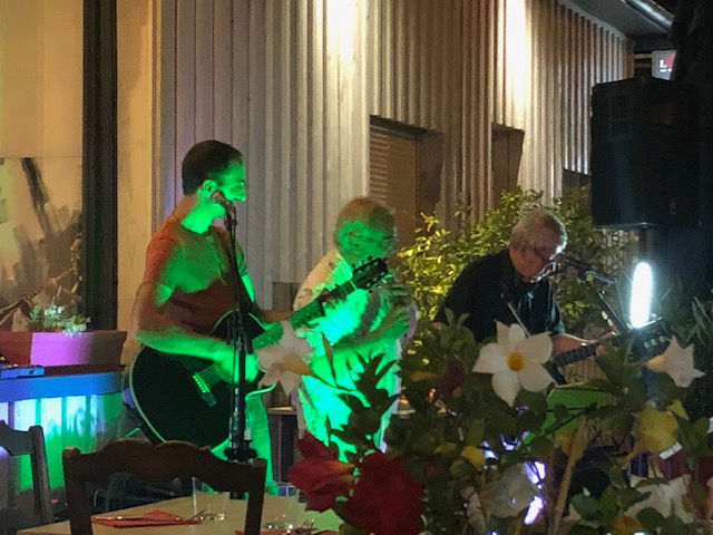 Animation et concerts au restaurant l'Oberge à Mios