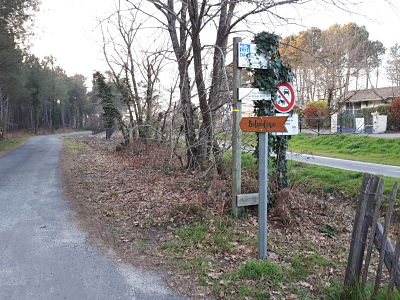 Balade à vélo ou à pied sur la piste cyclable à la Zone Libellule de Mios