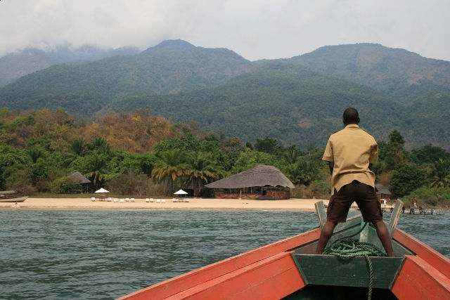Mahale National Park - Boat to Beach
