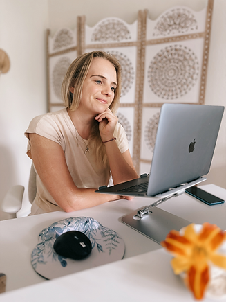 Online Therapie_Christina Pletzer.png