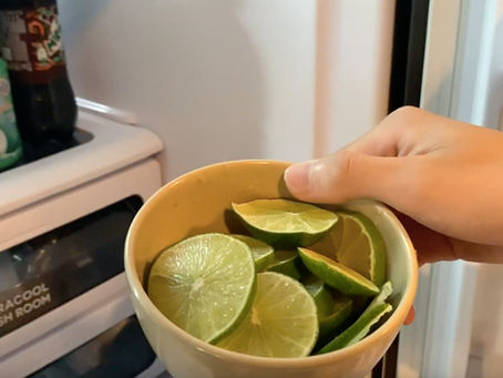Mẹo sử dụng chanh để làm sạch mùi trong tủ lạnh