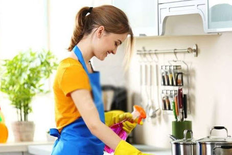 Cách cọ sạch bồn rửa trong vòng 1 nốt nhạc