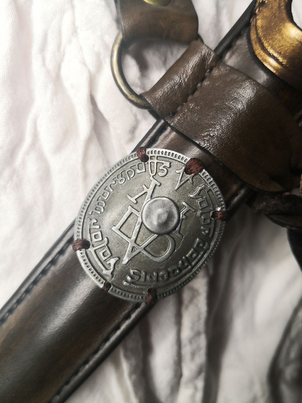 Thumbnail: Arya The Faceless - Needle Leather Scabbard Valar Morghulis Coin View