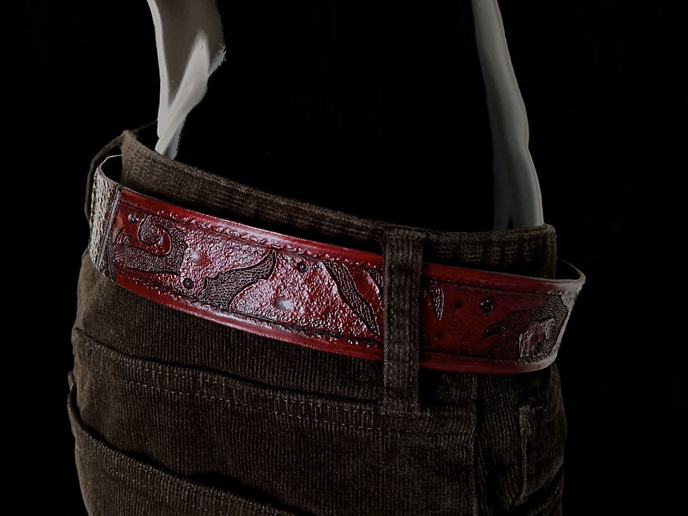 Thumbnail: World of Warcraft Burning Crusade Gronnstalker Leather Belt Mannequin Right Side View