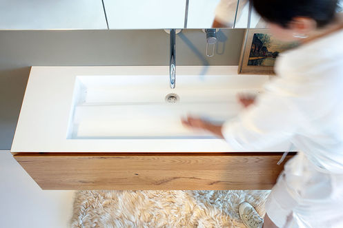 koupelnový nábytek corian brno
