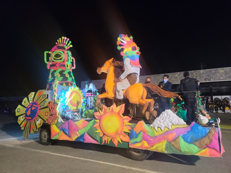 Carro Alegorico Sierra Ecuatoriana 2022 / Escuela Superior Militar Eloy Alfaro