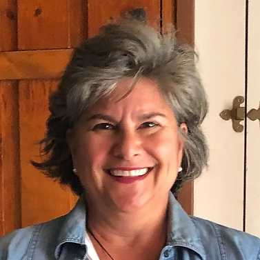 Holly Stuhr