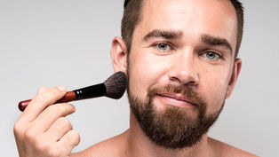 Dicas de maquiagem masculina para você se sentir mais confiante 