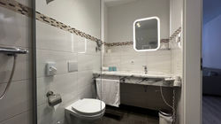 Alle Bad von der Dusche aus