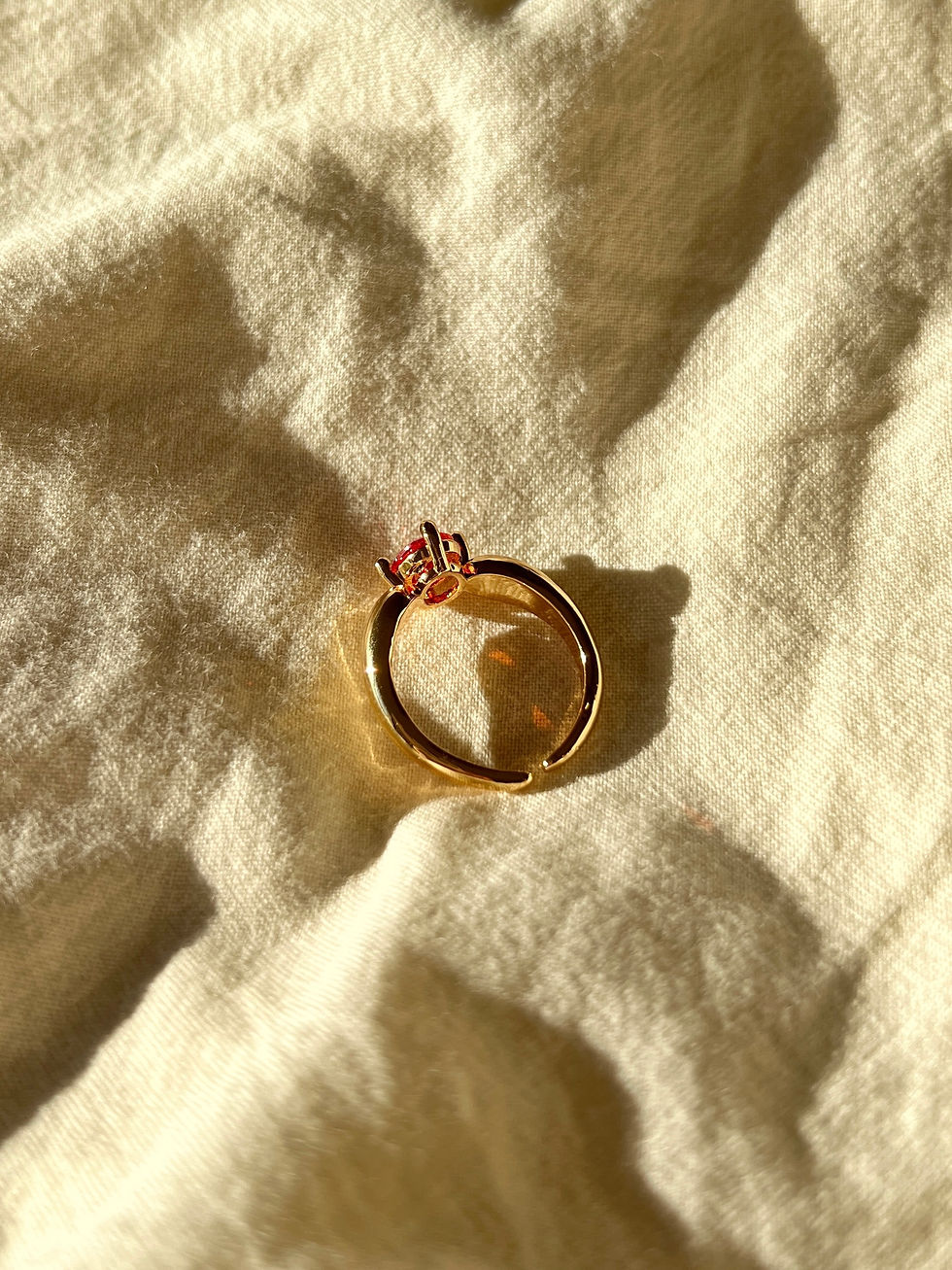 Thumbnail: Crimson Solstic Ring