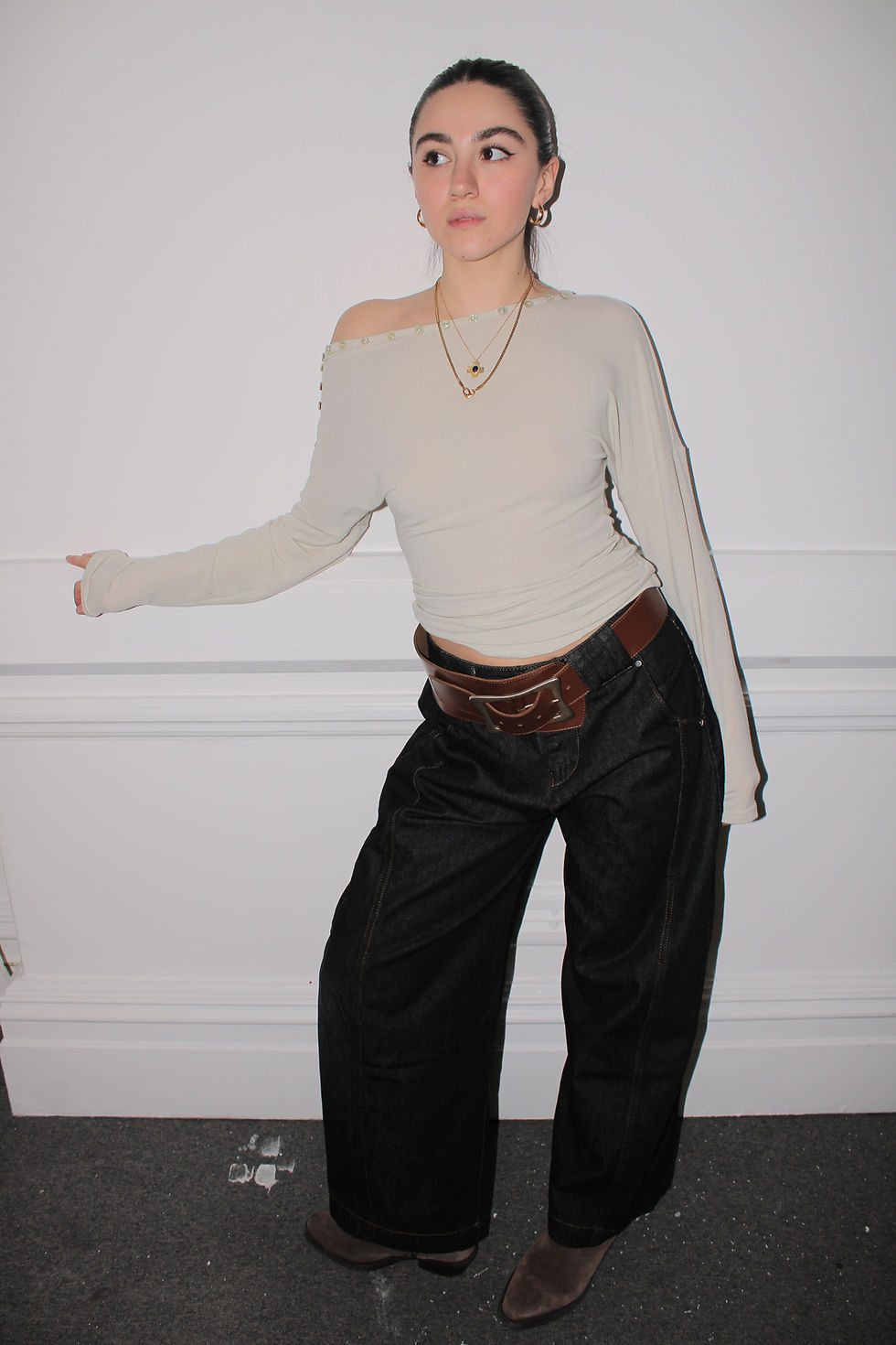 Thumbnail: Dark Indigo Balloon-shaped Denim Trousers