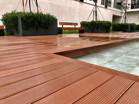 Exteriores, Piscinas
