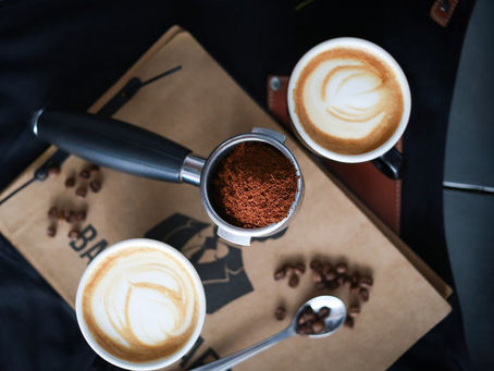 Por que moemos o grão de café na hora?