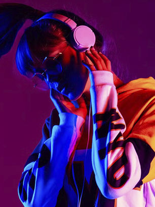 Tendencias para la Música Latina en 2025: Lo que nos espera